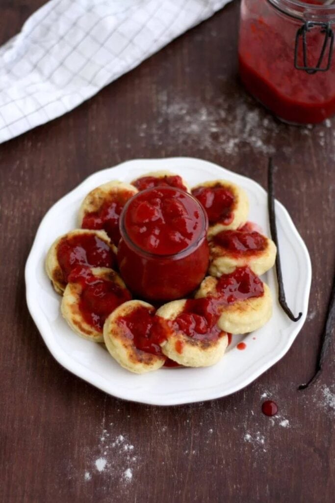 Russian Syrniki Pancakes - Cottage Cheese Recipes | Hurry The Food Up
