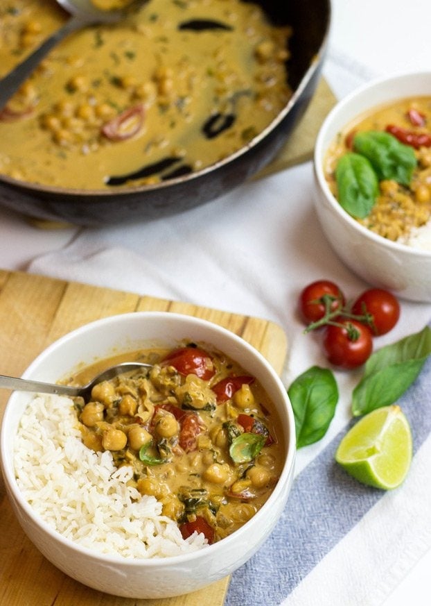 Vegan Chickpea Curry - An awesome animal friendly take on the insanely popular dish. And you know what? It rocks! | hurrythefoodup.com